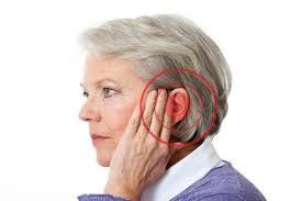 Kaj so glavni vzroki za šumenje v ušesih?